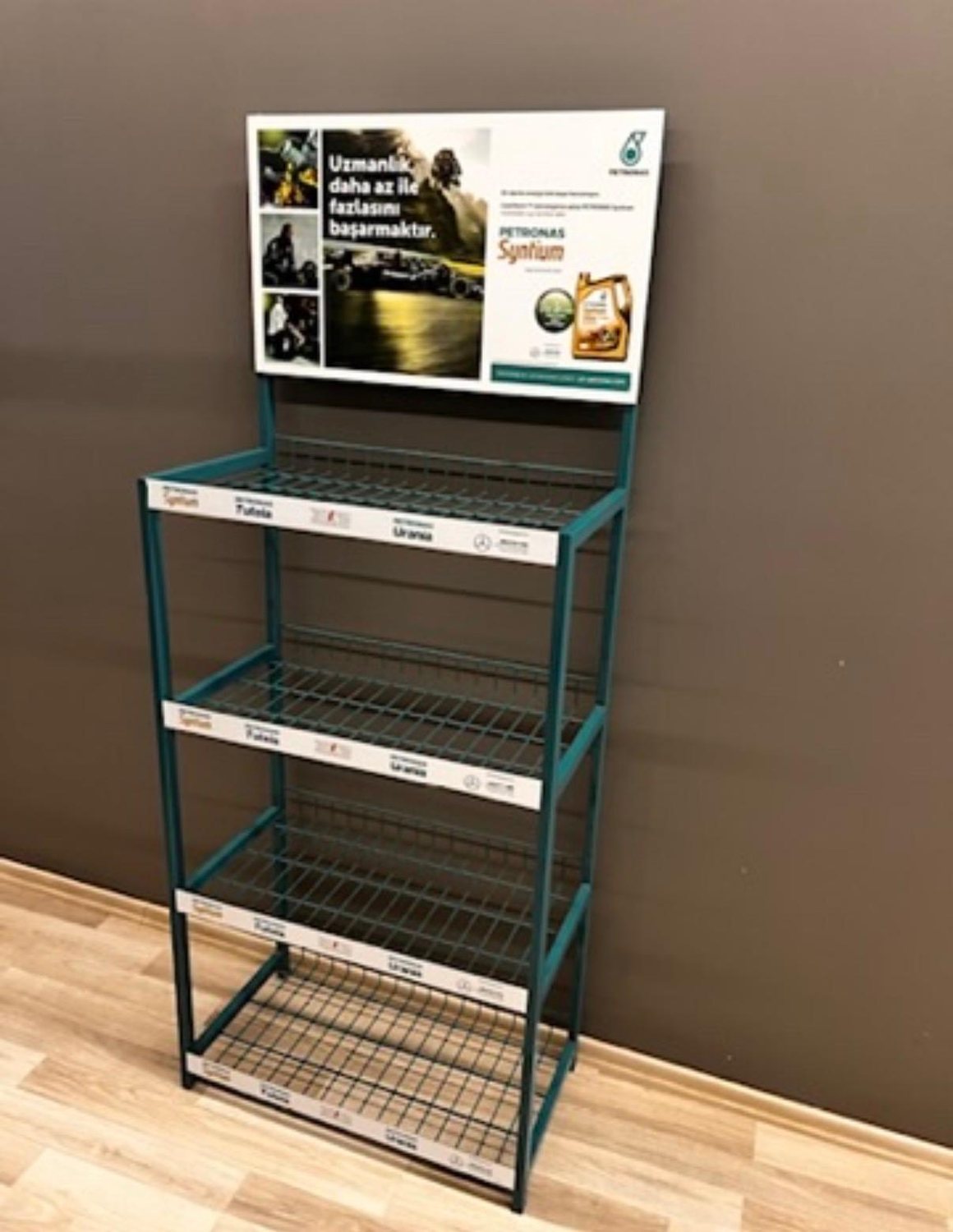 Petronas ürün standı
