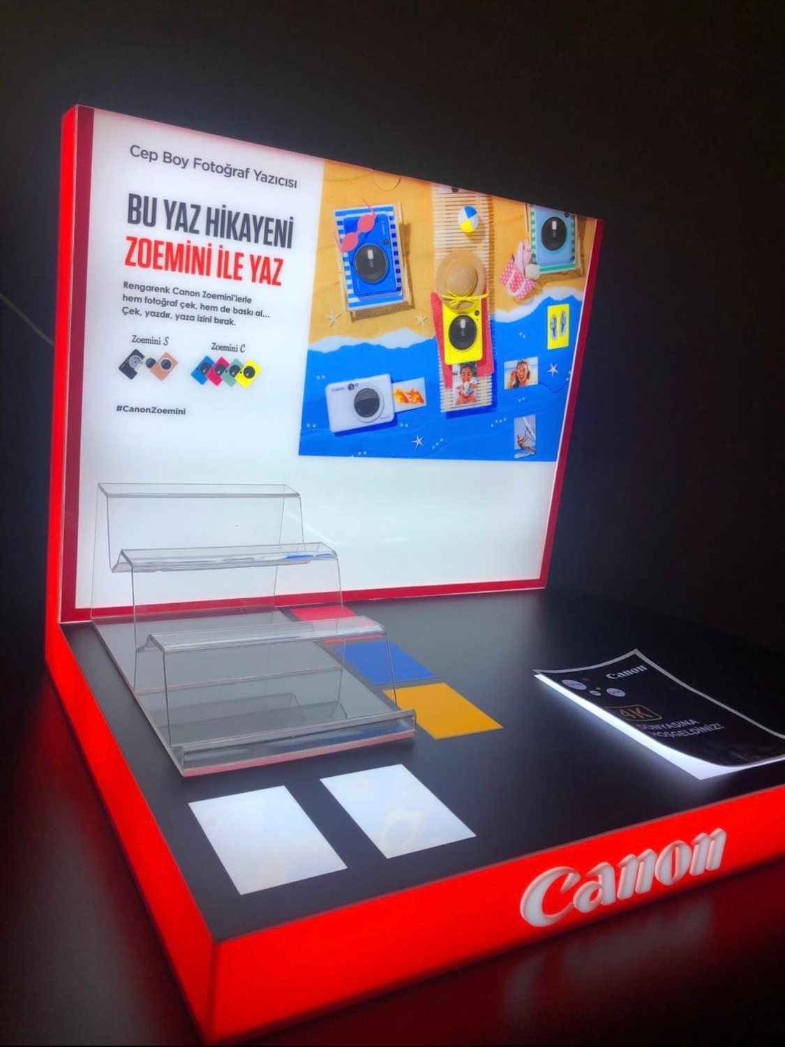 Canon ışıklı ürün displayi