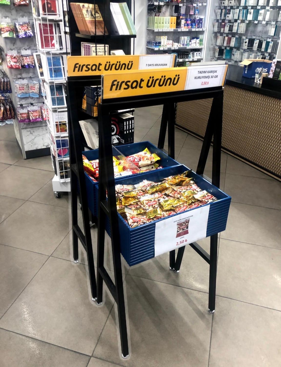 Fırsat ürünü market teşhir standı