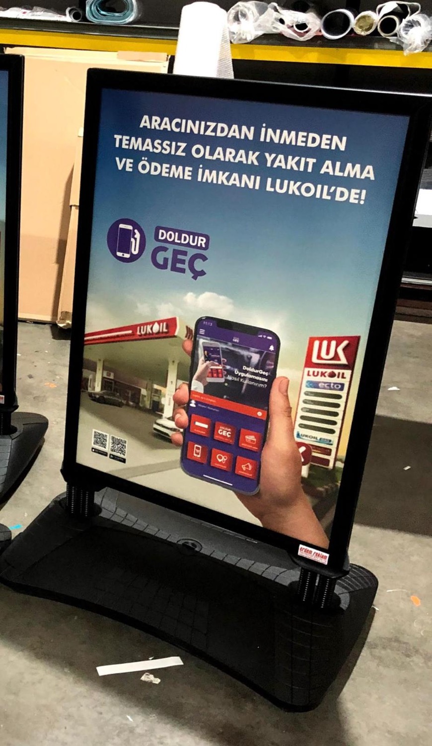 Lukoil temassız yakıt alma panosu