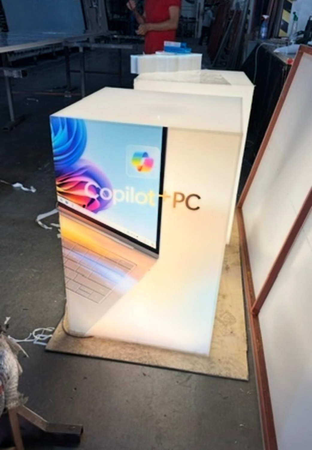 Microsoft Copilot PC teşhir standı