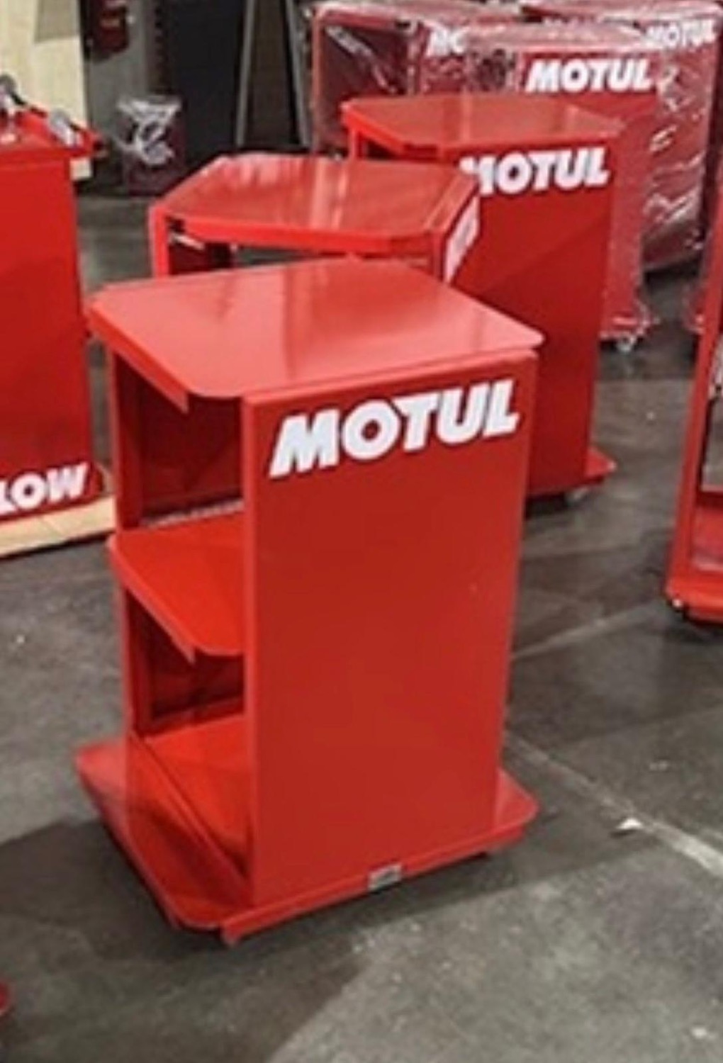 Motul kırmızı modül stand üretimi